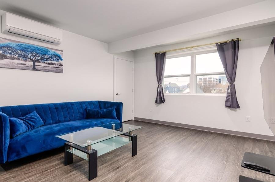 1 Bed / 1 Bath apartment floorplan deluxe layout Grand Monarch